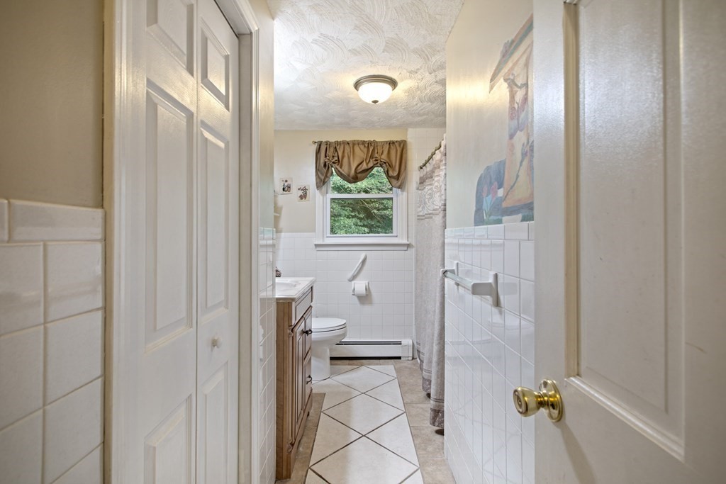 49 Eleanor Road Raynham, MA 02767 - Photo 17 of 29 Gallery Image 17