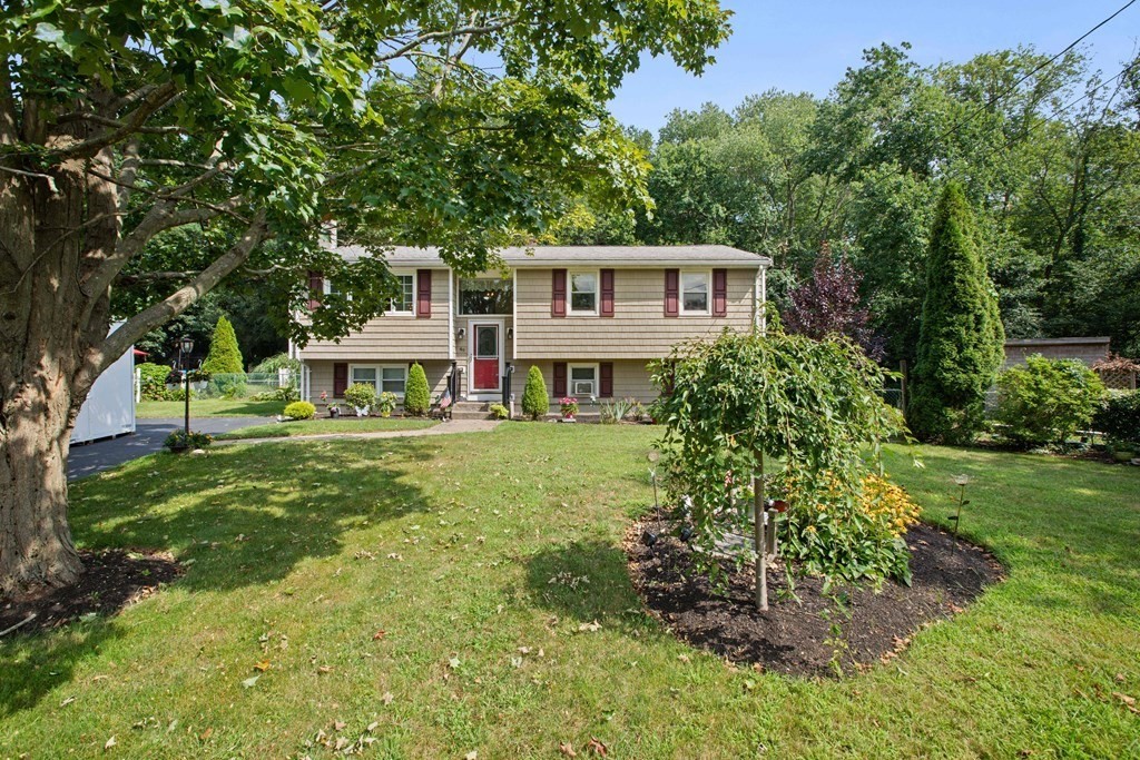 49 Eleanor Road Raynham, MA 02767 - Photo 20 of 29 Gallery Image 20