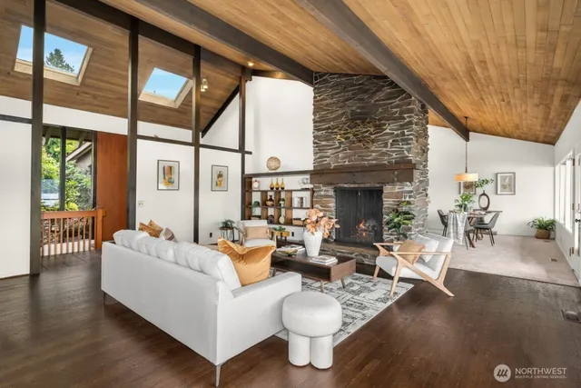 $7,500 | 4723 Lakehurst Lane Southeast, Bellevue, WA 98006