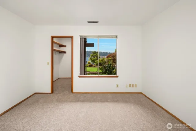 $7,500 | 4723 Lakehurst Lane Southeast, Bellevue, WA 98006