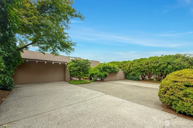 $7,500 | 4723 Lakehurst Lane Southeast, Bellevue, WA 98006