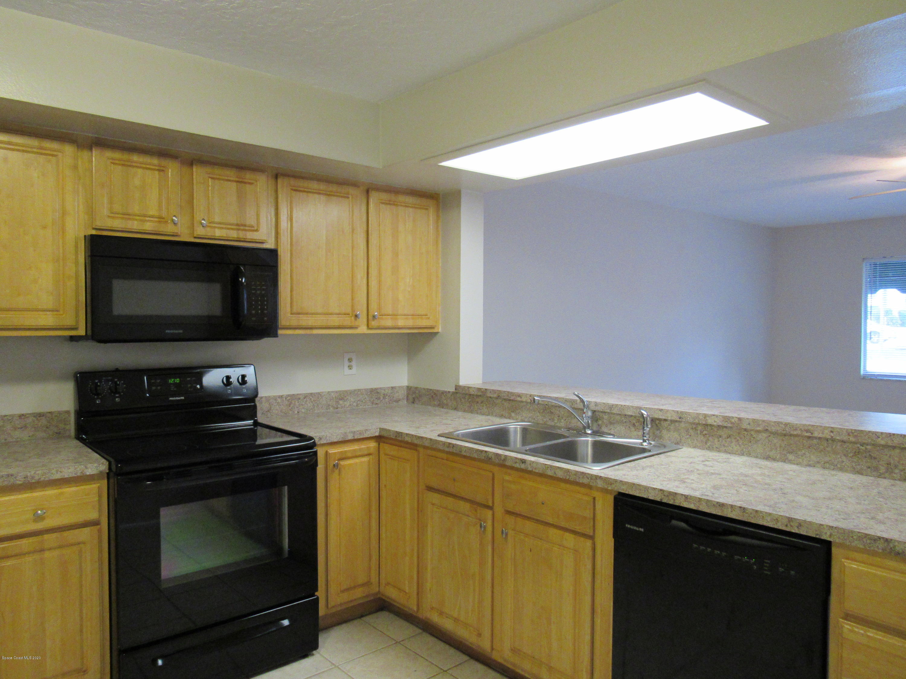 1882 Murrell Road, Unit 39 Rockledge, FL 32955 - Photo 3 of 15 double stainless sink