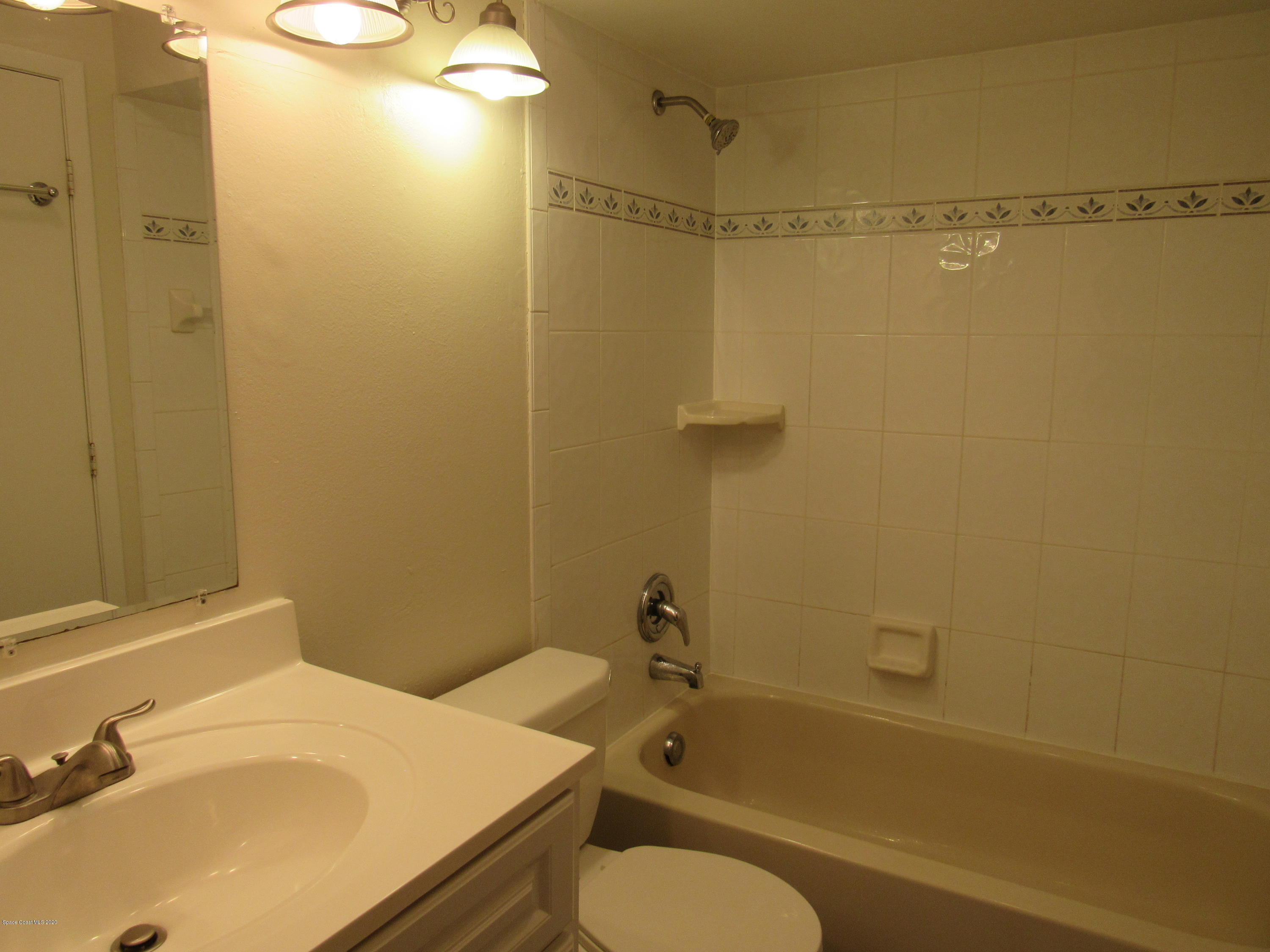 1882 Murrell Road, Unit 39 Rockledge, FL 32955 - Photo 9 of 15 2nd floor tub & shower