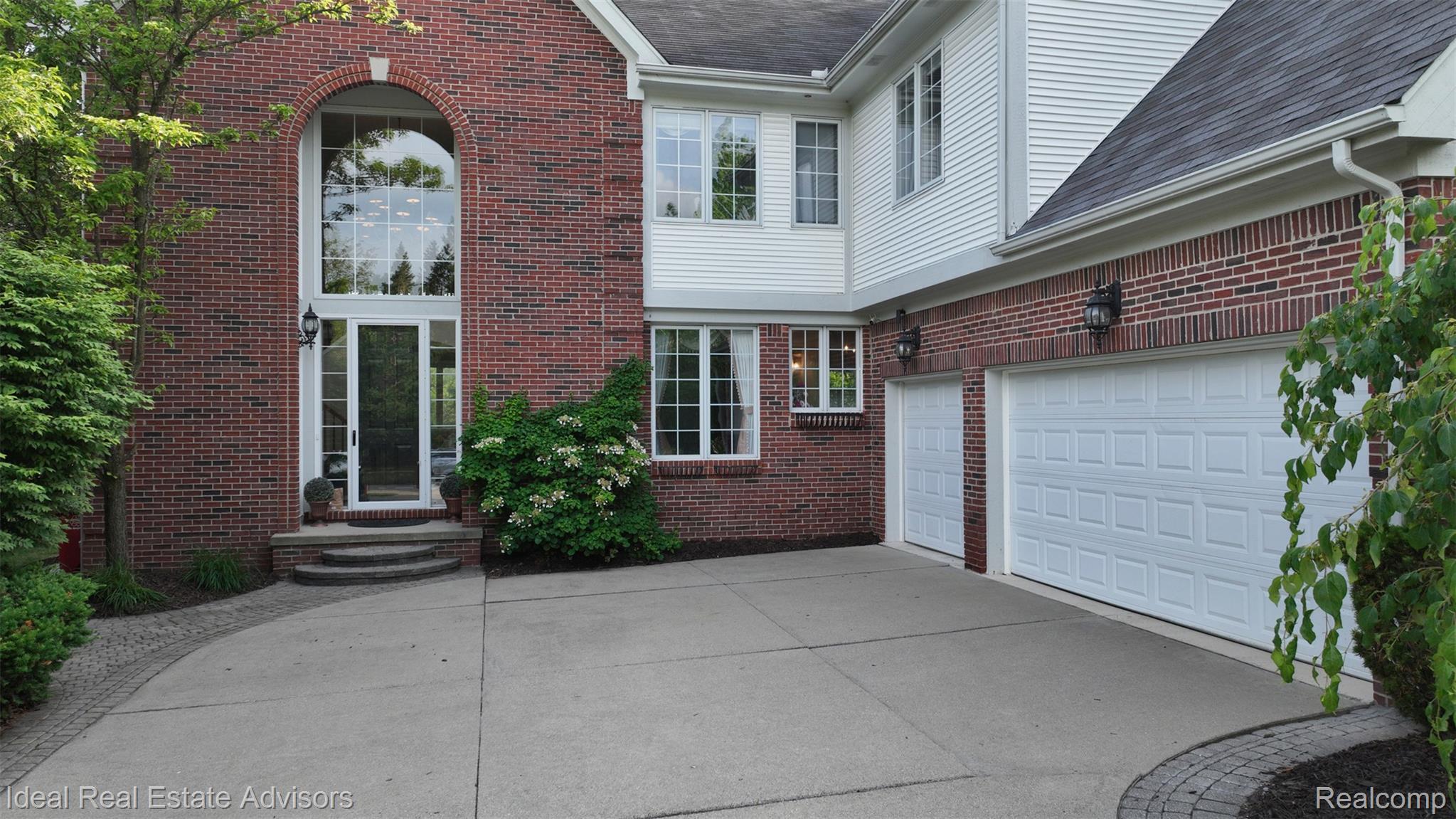 1364 Kentfield Drive Rochester, MI 48307 - Photo 4 of 70 1364 kentfield drive (6).jpg