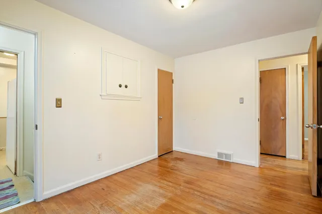 $1,450 | 17133 Delaware Avenue, Redford, MI 48240