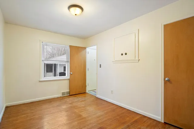 $1,450 | 17133 Delaware Avenue, Redford, MI 48240