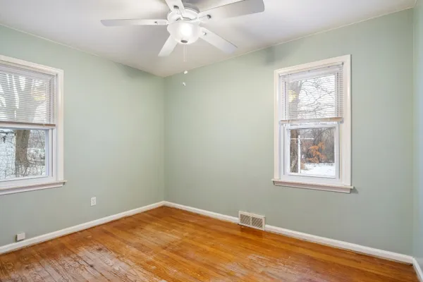 $1,450 | 17133 Delaware Avenue, Redford, MI 48240