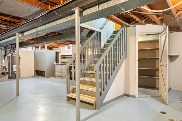 $1,450 | 17133 Delaware Avenue, Redford, MI 48240