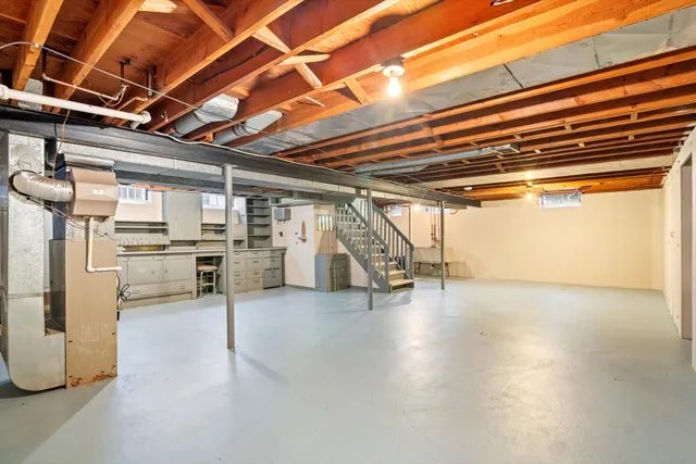 $1,450 | 17133 Delaware Avenue, Redford, MI 48240