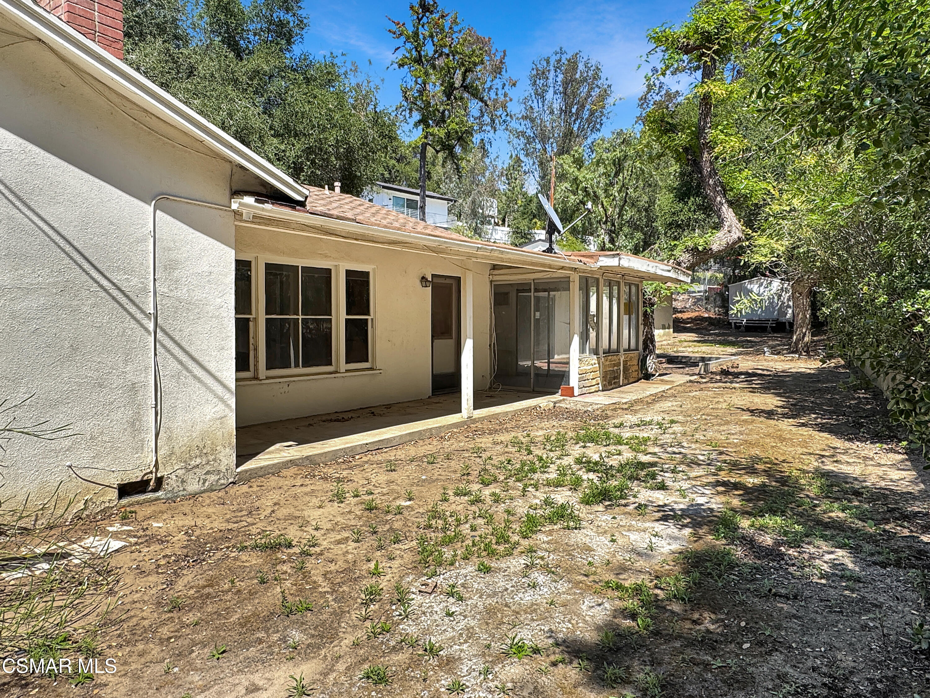 22950 Humming Bird Way Calabasas, CA 91302 - Photo 11 of 41 5 13