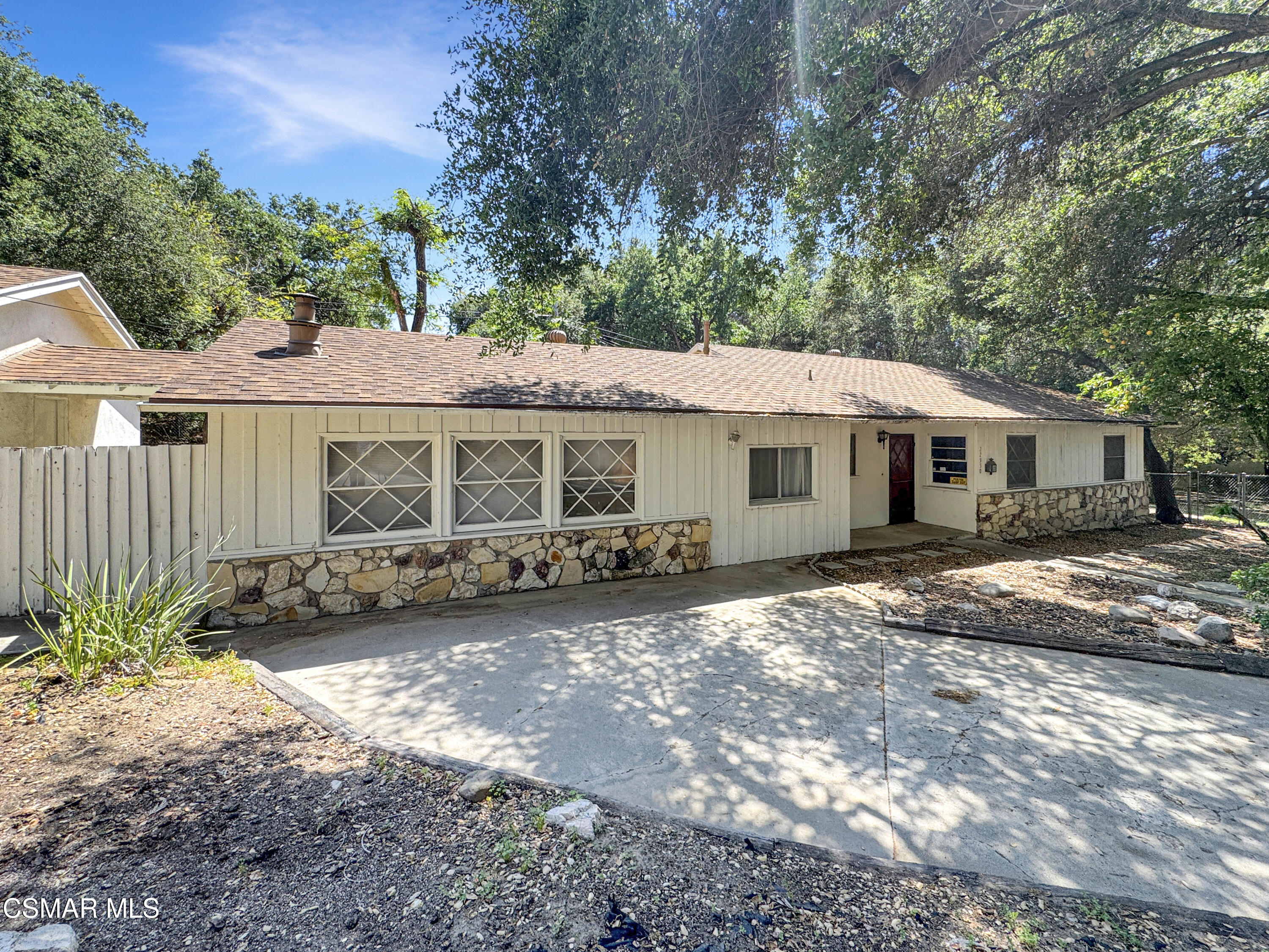 22950 Humming Bird Way Calabasas, CA 91302 - Photo 3 of 41 1 7