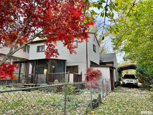 $129,900 | 325 Lawndale Street, Creve Coeur, IL 61610