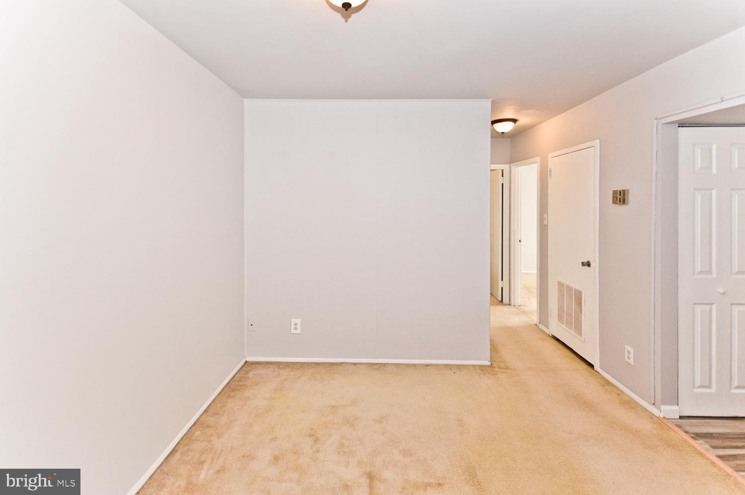 11238 Cherry Hill Road, Unit 40 Beltsville, MD 20705 - Photo 14 of 33 Dining Room