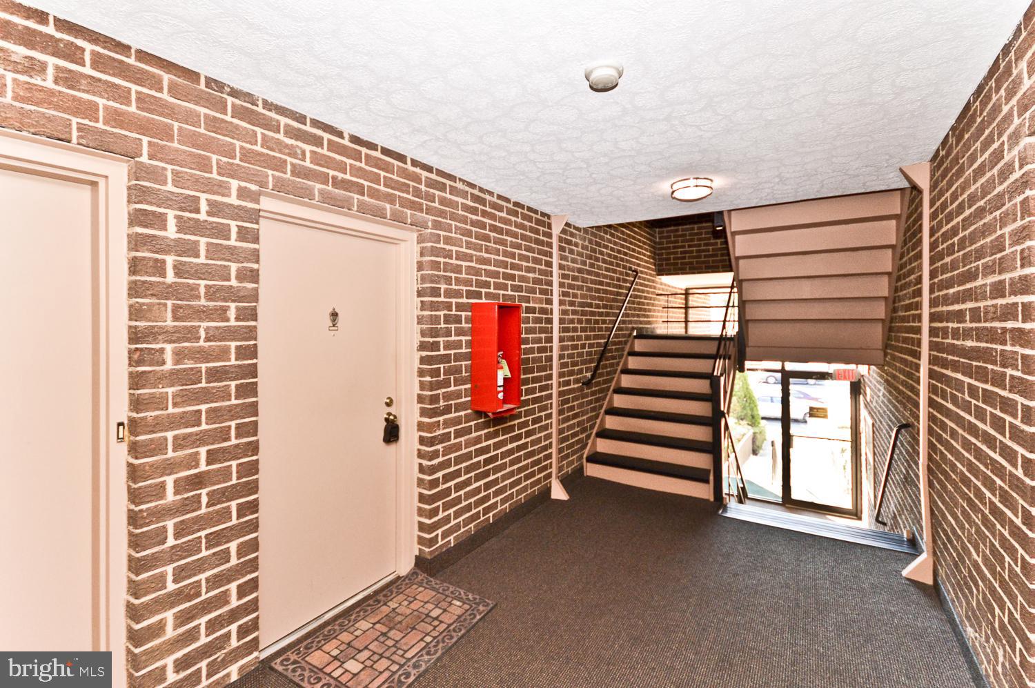 11238 Cherry Hill Road, Unit 40 Beltsville, MD 20705 - Photo 25 of 33 Hallway
