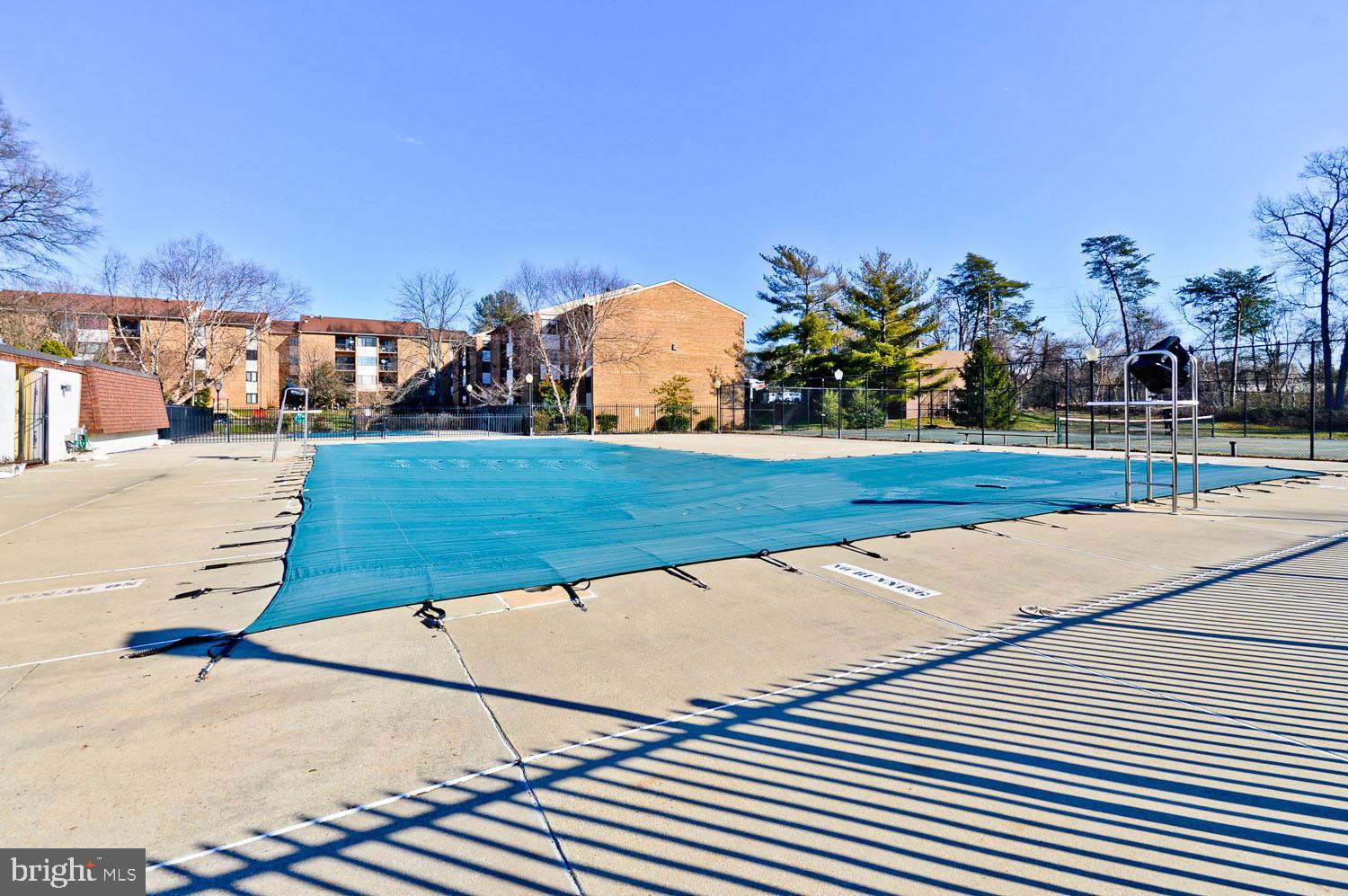 11238 Cherry Hill Road, Unit 40 Beltsville, MD 20705 - Photo 4 of 33 Pool