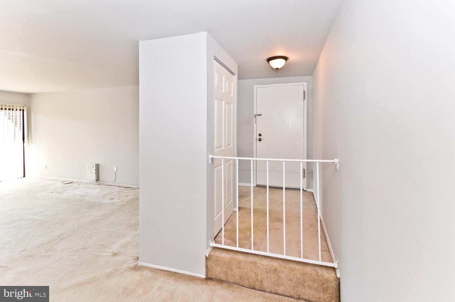 11238 Cherry Hill Road, Unit 40 Beltsville, MD 20705 - Photo 5 of 33 Foyer