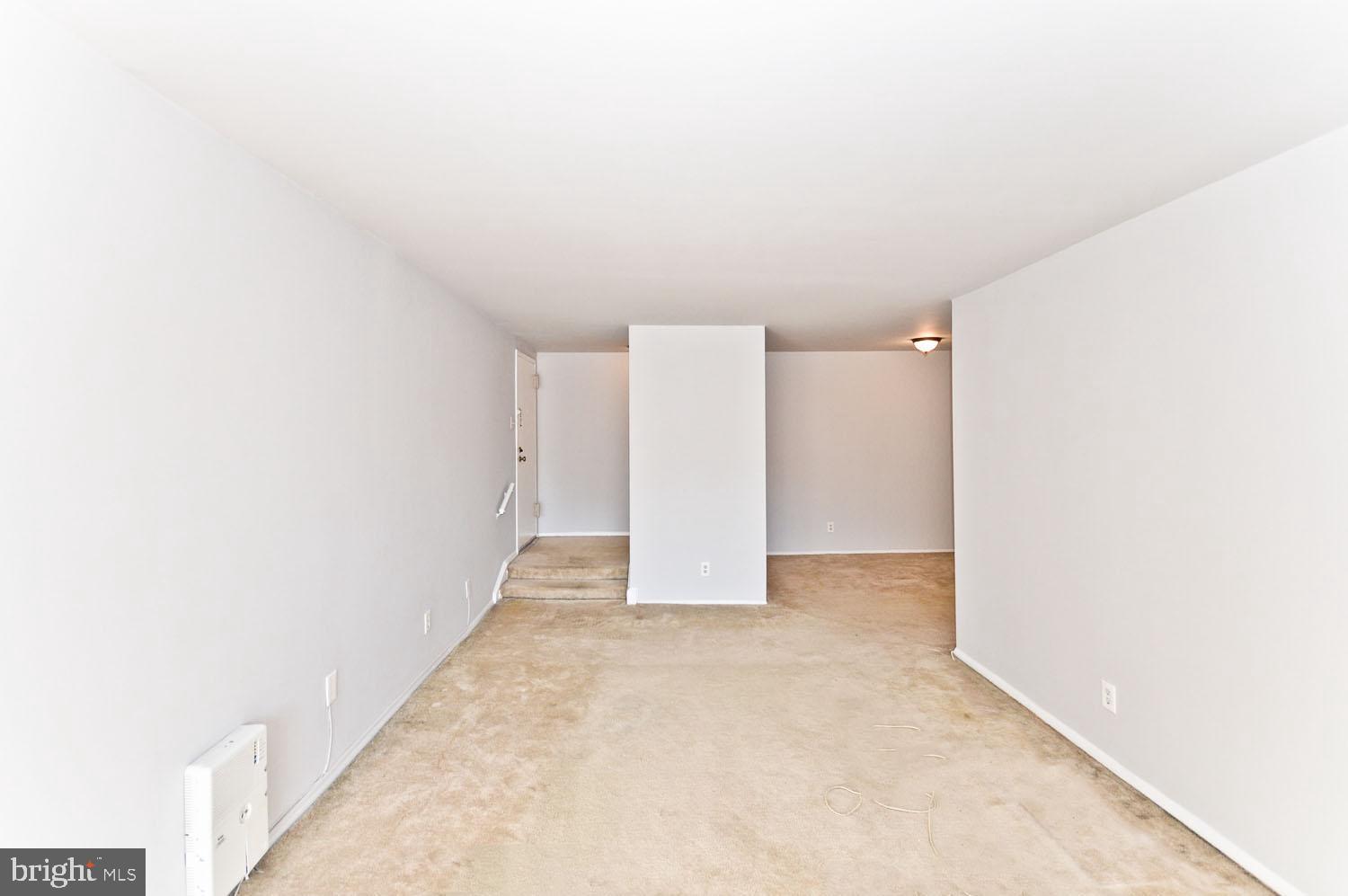 11238 Cherry Hill Road, Unit 40 Beltsville, MD 20705 - Photo 7 of 33 Living Room