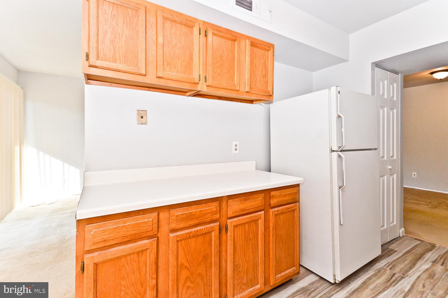 11238 Cherry Hill Road, Unit 40 Beltsville, MD 20705 - Photo 9 of 33 Kitchen