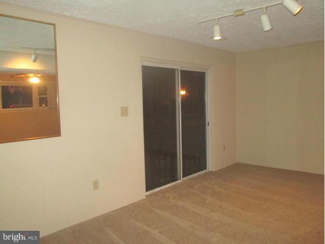 11608 Piscataway Road Clinton, MD 20735 - Photo 17 of 27 Family Room