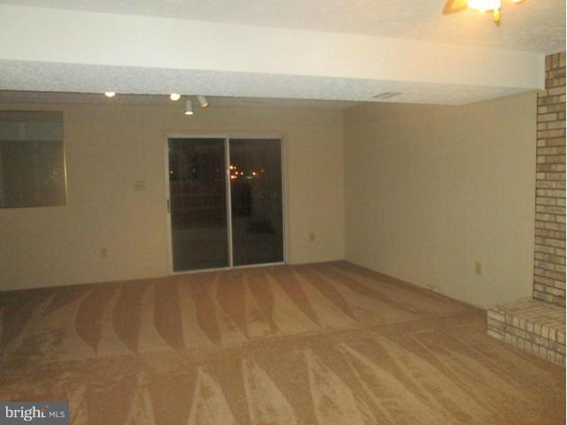 11608 Piscataway Road Clinton, MD 20735 - Photo 20 of 27 Family Room