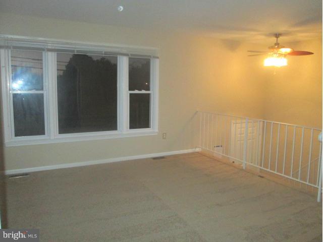 11608 Piscataway Road Clinton, MD 20735 - Photo 3 of 27 Living Room