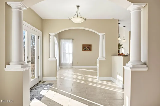 $725,000 | 389 Worley Vance Road, Bluff City, TN 37618