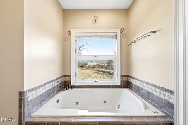 $725,000 | 389 Worley Vance Road, Bluff City, TN 37618