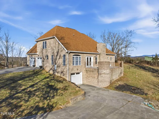 $725,000 | 389 Worley Vance Road, Bluff City, TN 37618