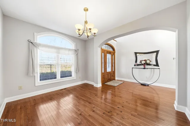 $725,000 | 389 Worley Vance Road, Bluff City, TN 37618