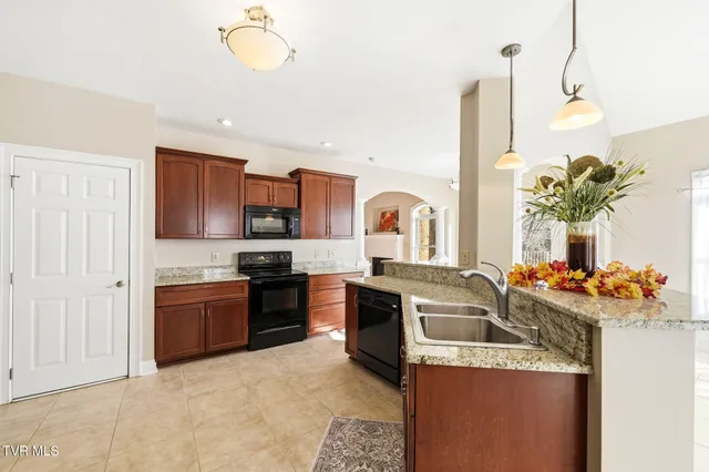 $725,000 | 389 Worley Vance Road, Bluff City, TN 37618