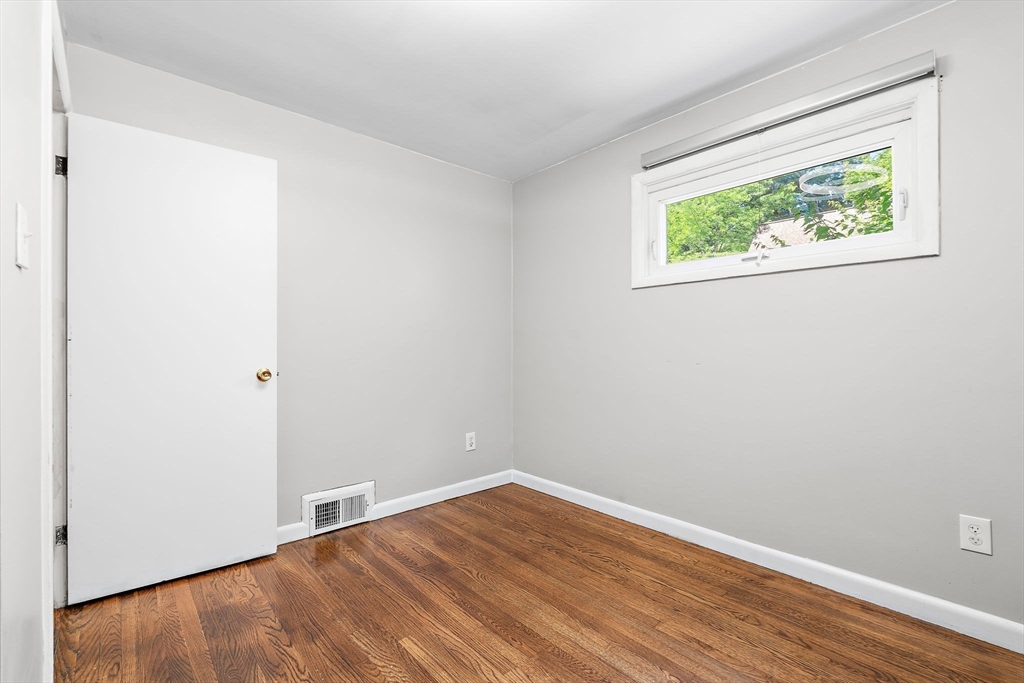 75 Proctor Road Chelmsford, MA 01824 - Photo 17 of 34