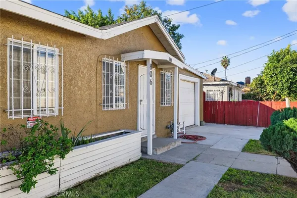 $569,000 | 806 West Spruce Street, Compton, CA 90220