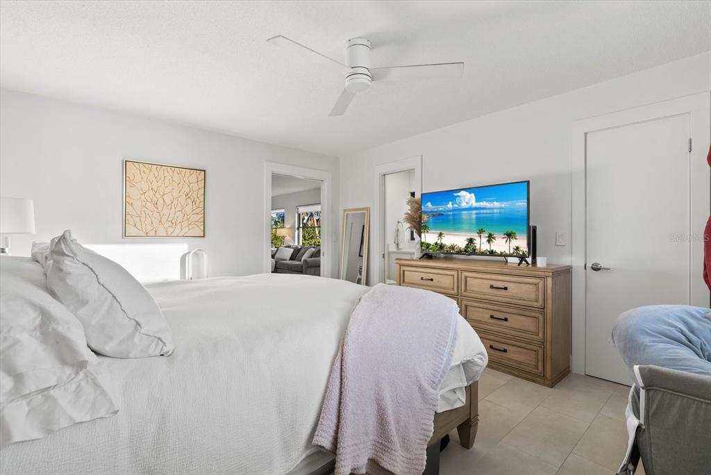 6835 Roxbury Drive Sarasota, FL 34231 - Photo 17 of 29