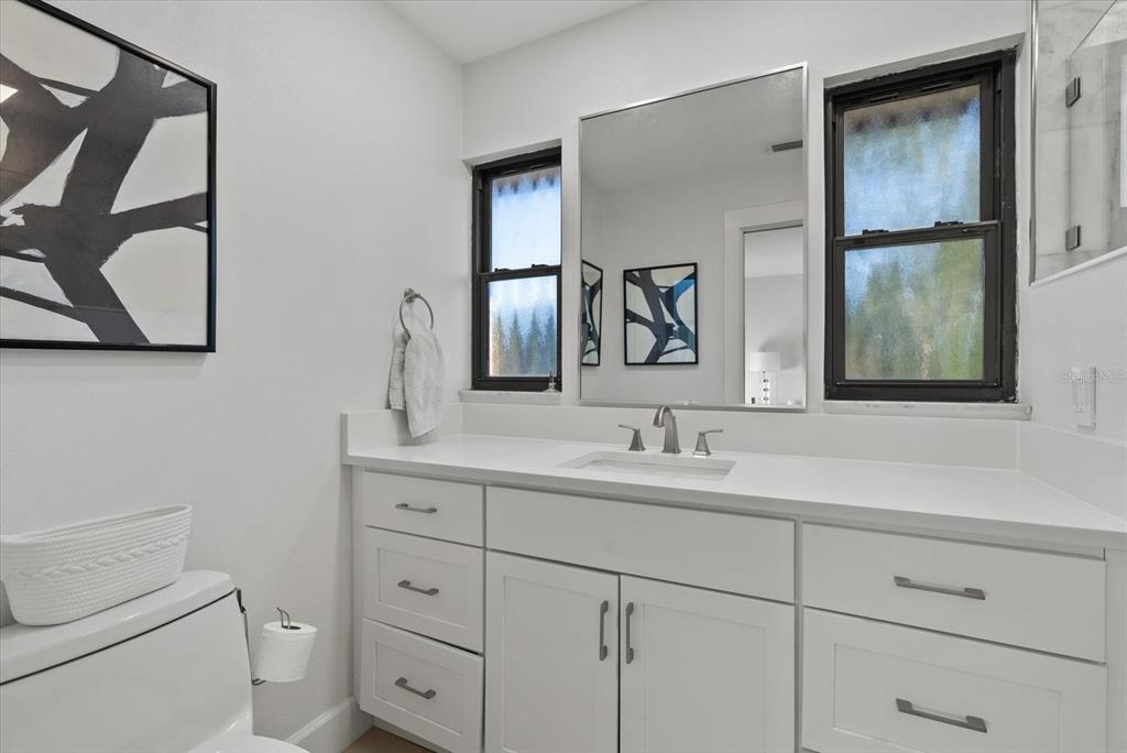 6835 Roxbury Drive Sarasota, FL 34231 - Photo 19 of 29