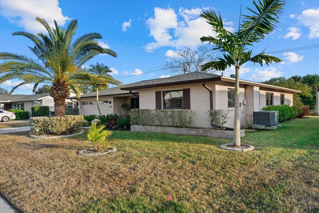 6835 Roxbury Drive Sarasota, FL 34231 - Photo 23 of 29