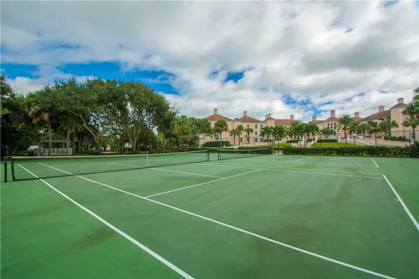 a view of a field with entertaining space