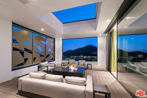 $12,896,999 | 2341 Gloaming Way, Beverly Hills, CA 90210