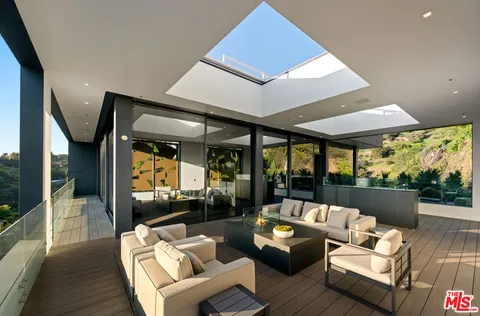 $12,896,999 | 2341 Gloaming Way, Beverly Hills, CA 90210