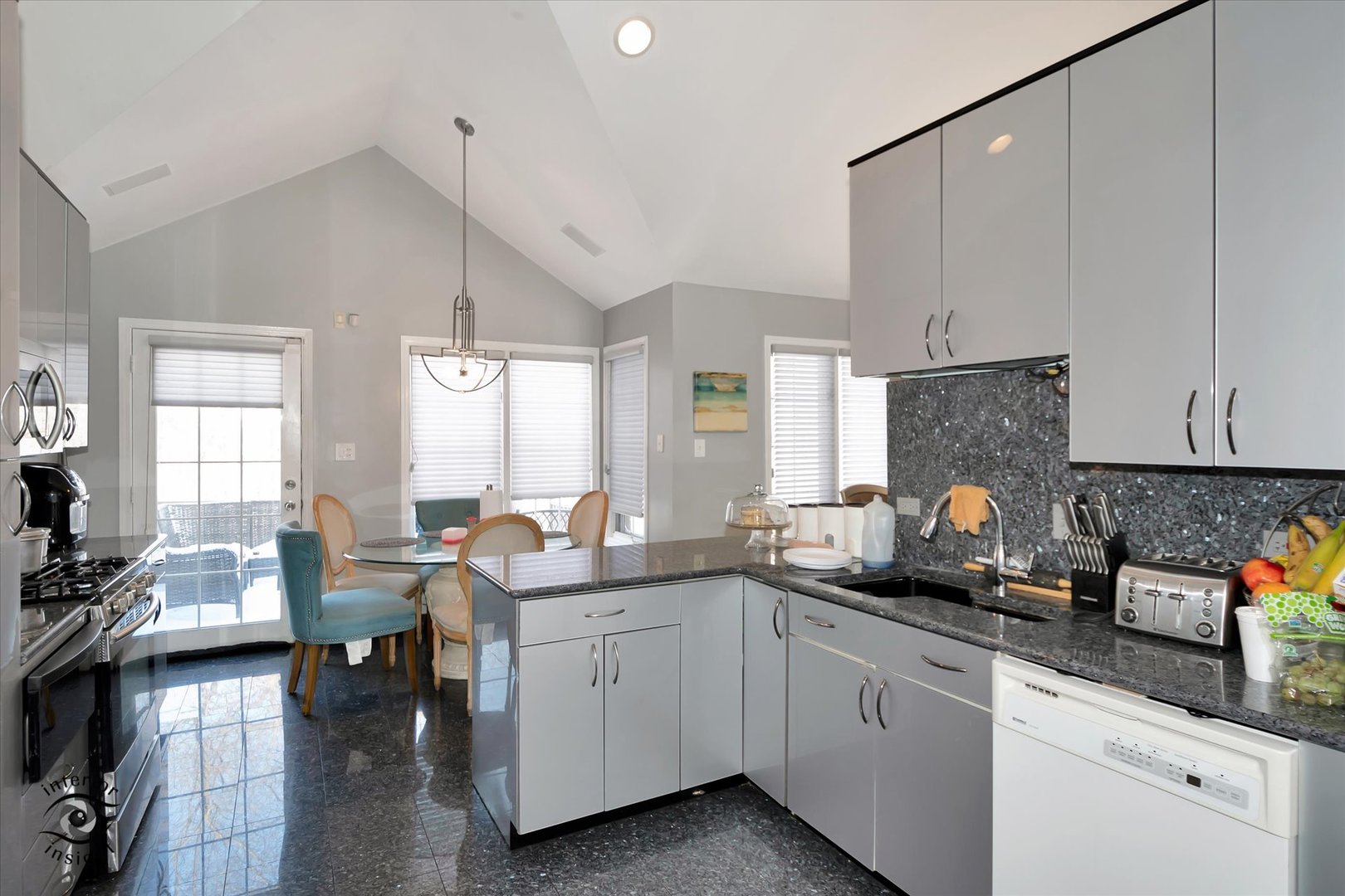 19245 Riegel Road Homewood, IL 60430 - Photo 8 of 22 Gallery Image 8