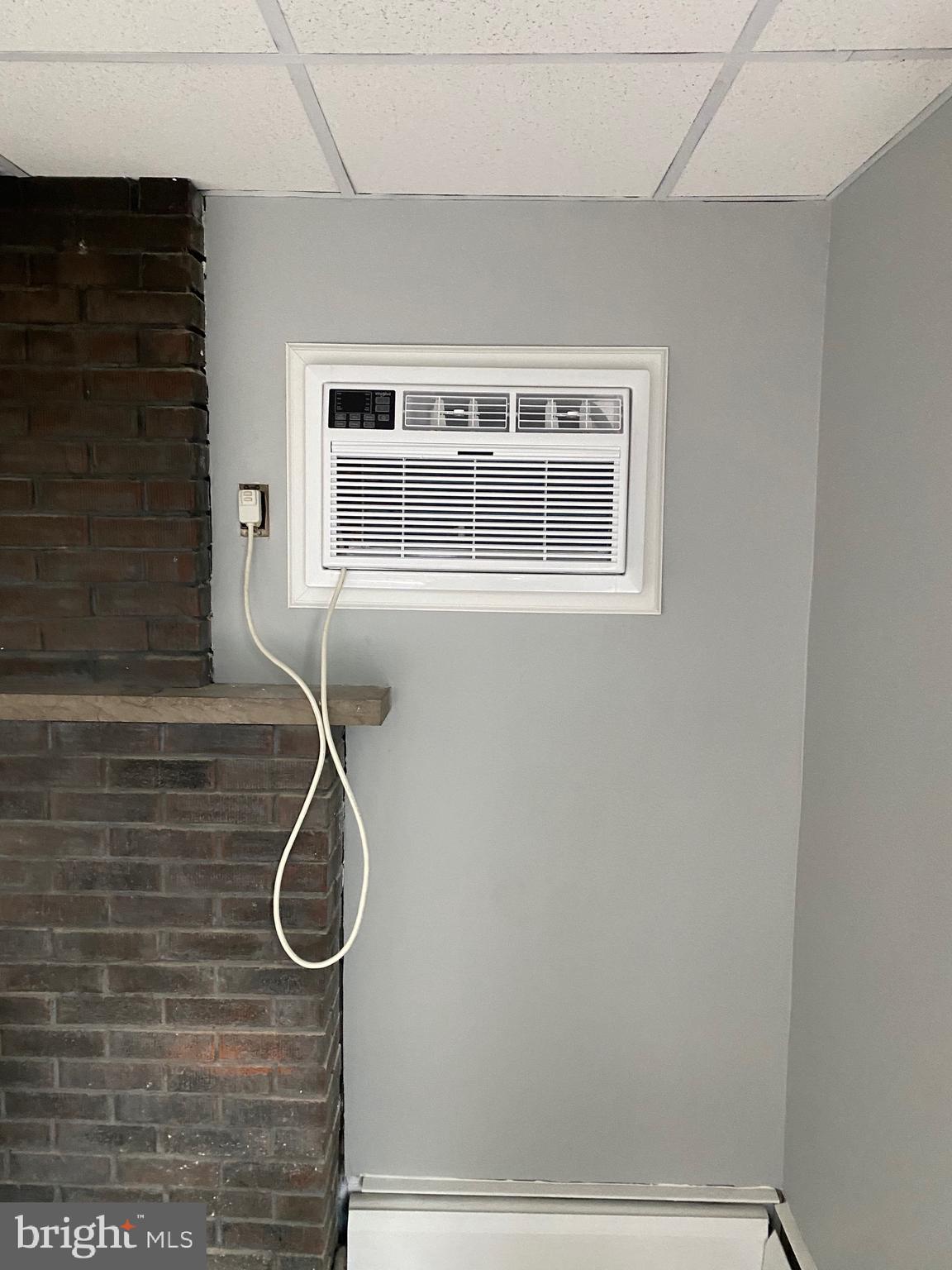 2866 Nautilus Road Philadelphia, PA 19154 - Photo 29 of 30 New Air conditioners