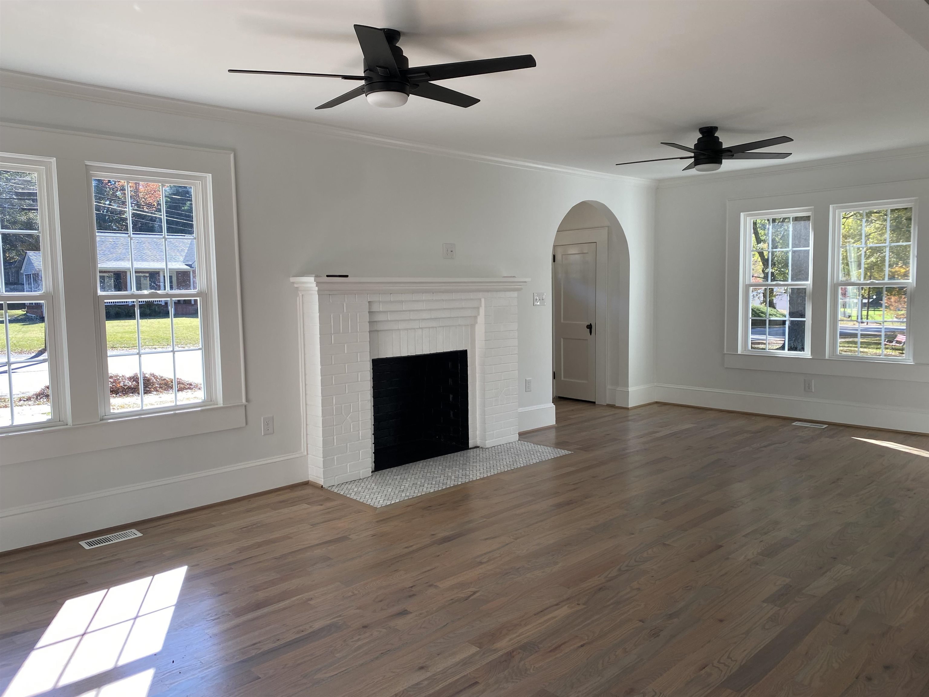 508 South Limestone Street Gaffney, SC 29340 - Photo 5 of 33 Gallery Image 5