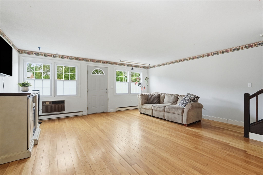 540 Granby Road, Unit 21 South Hadley, MA 01075 - Photo 6 of 31