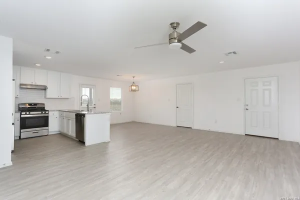 $1,590 | 6503 Scarecrow Way, San Antonio, TX 78252