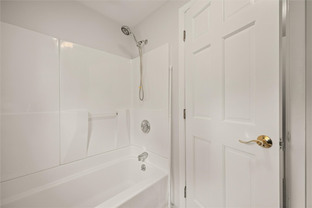 25 Whippletree Road Perinton, NY 14450 - Photo 31 of 44