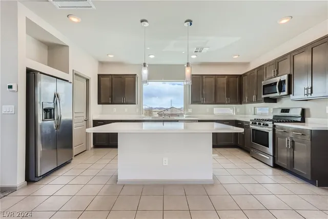 $2,650 | 8067 Haywood Estate Avenue, Las Vegas, NV 89113