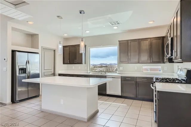 $2,650 | 8067 Haywood Estate Avenue, Las Vegas, NV 89113