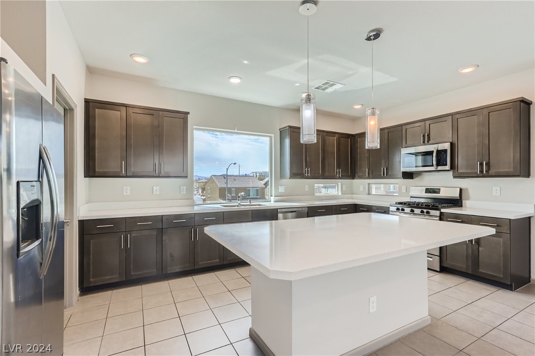 8067 Haywood Estate Avenue Las Vegas, NV 89113 - Photo 9 of 27