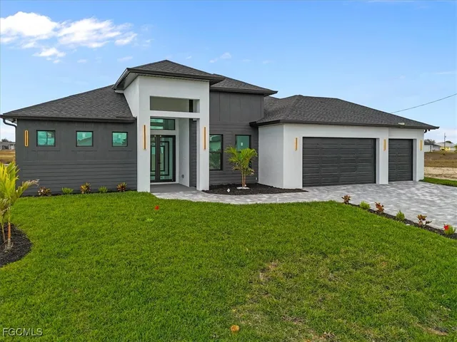 $650,000 | 1202 Northeast 6th Avenue, Cape Coral, FL 33909