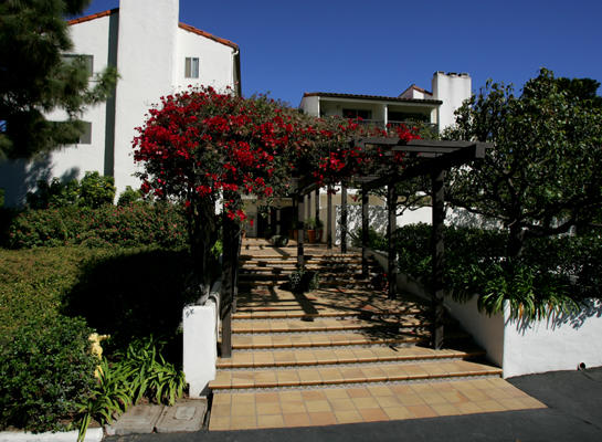 1012 Fairway Road Santa Barbara, CA 93108 - Photo 1 of 2 Entrance