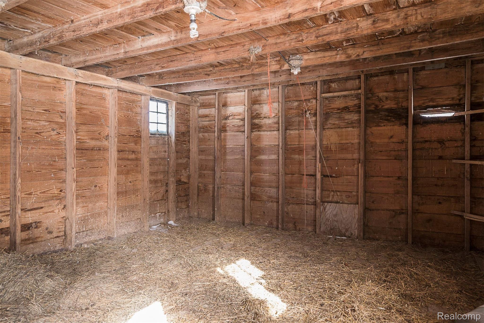 7840 West Lange Road Fowlerville, MI 48836 - Photo 28 of 38 Inside the Barn